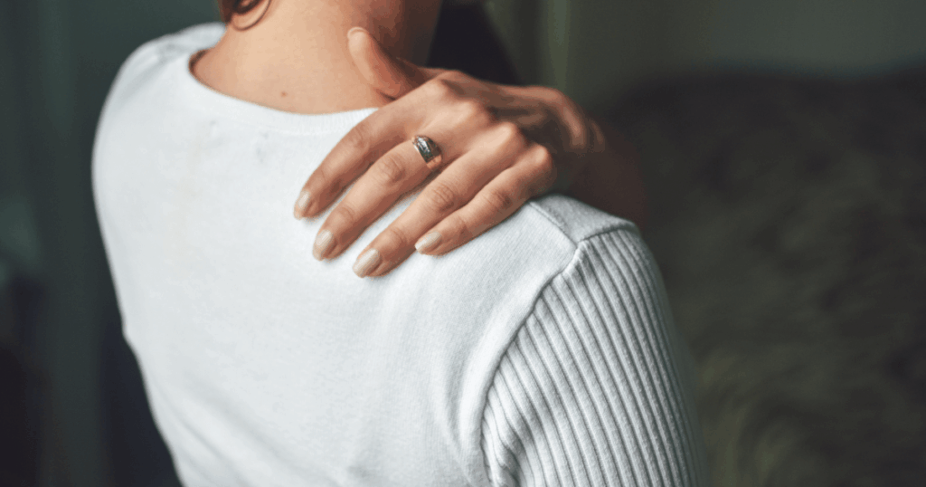 歯が痛いのは、首や肩、全身疾患からきている可能性がある