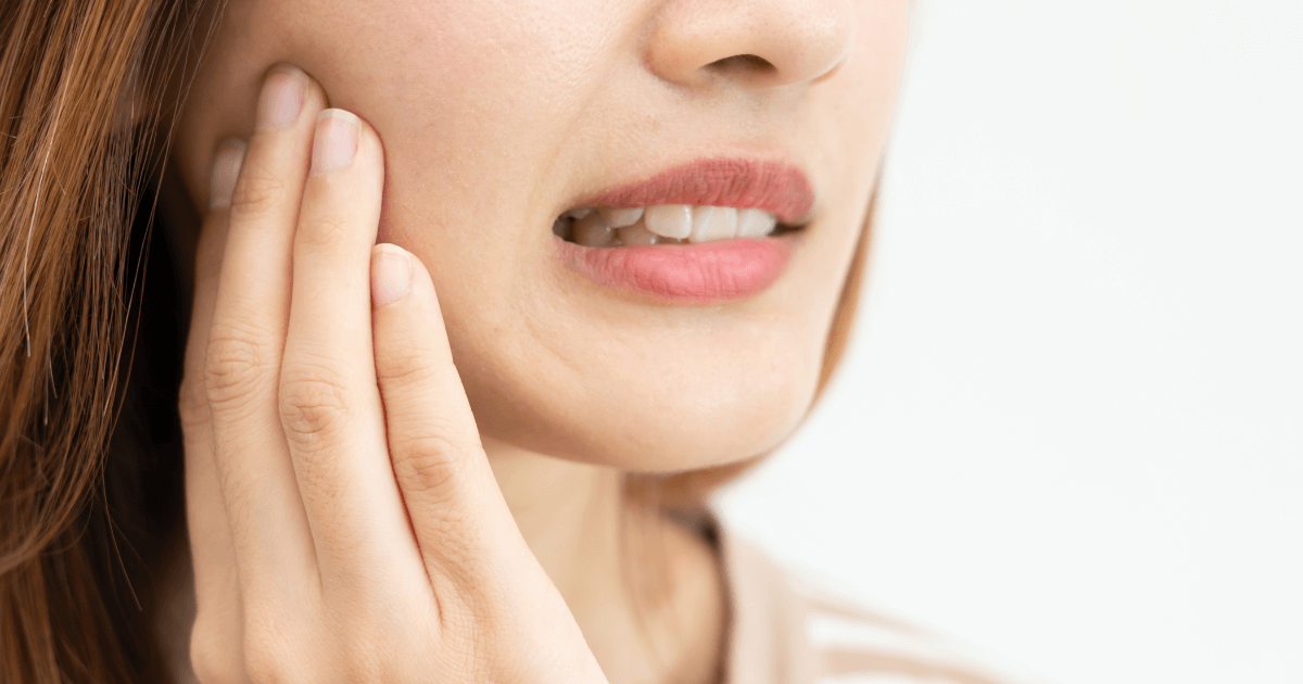 歯茎がぷくっと腫れる主な原因と見分け方